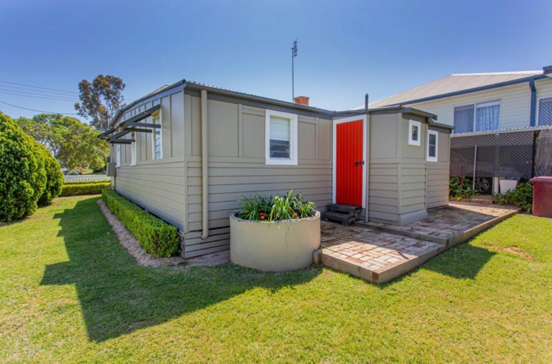 Cowra Cottage Exterior photo